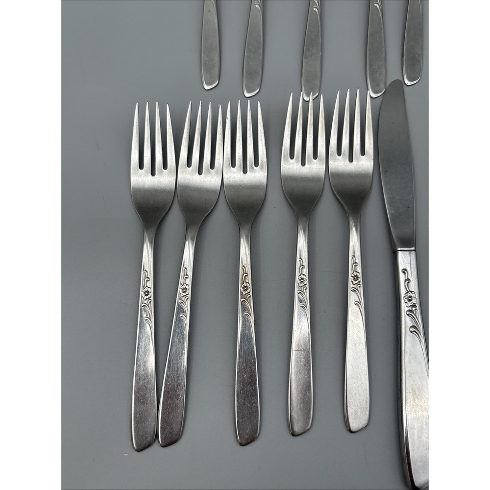 Vintage Oneida Spice Pattern 21 Pc Flatware Floral Fork Spoon Butter‎ Knife - Picture 8 of 14